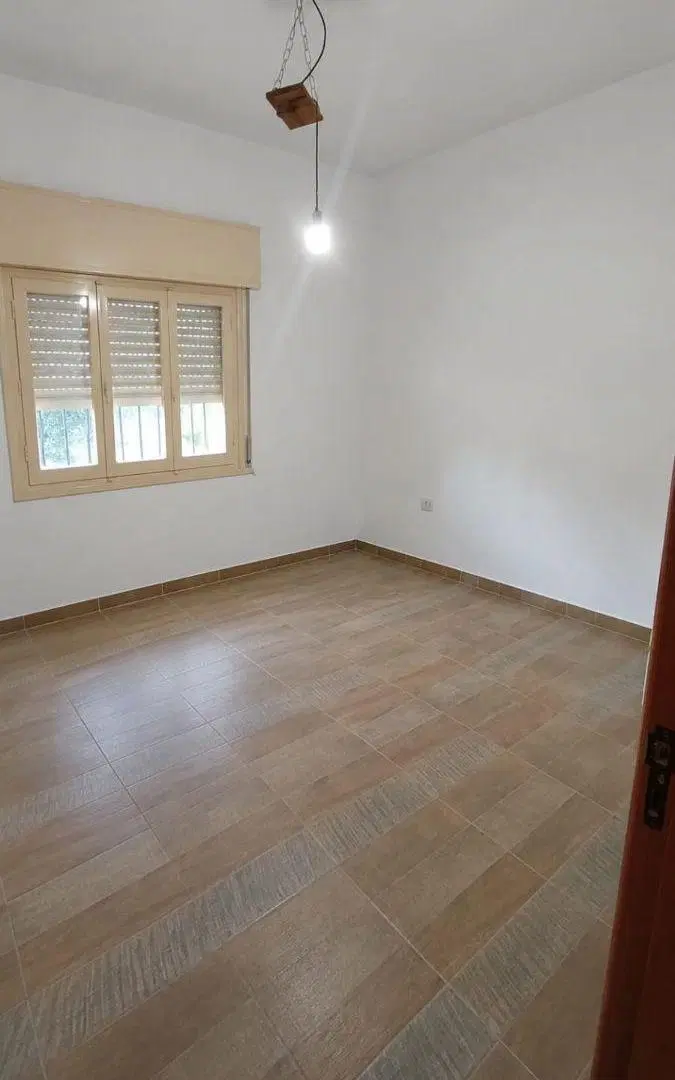 CASA EN ALQUILER 2 DORM C/PATIO 2