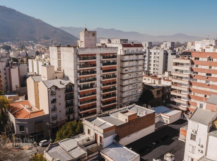 DEPARTAMENTO EN VENTA/ALQUILER 2