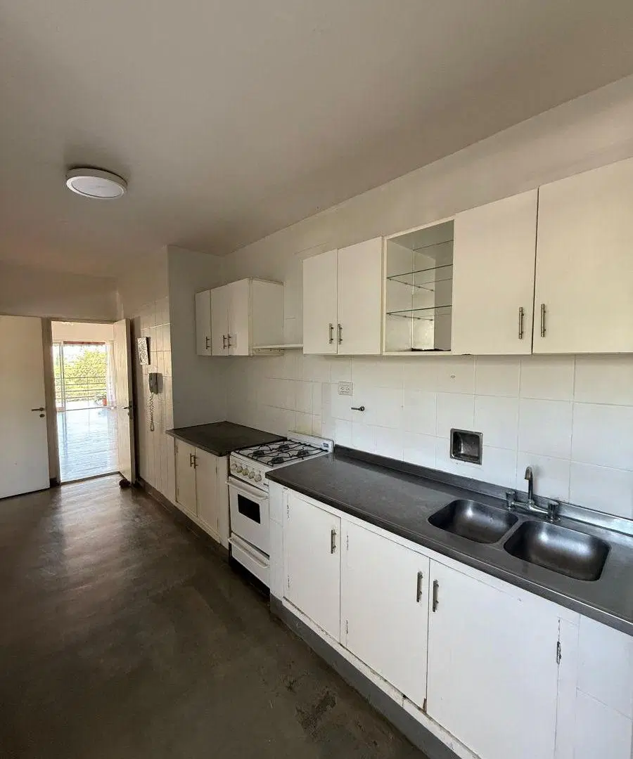 Departamento de 3 dormitorios en alquiler en Tres Cerritos 5