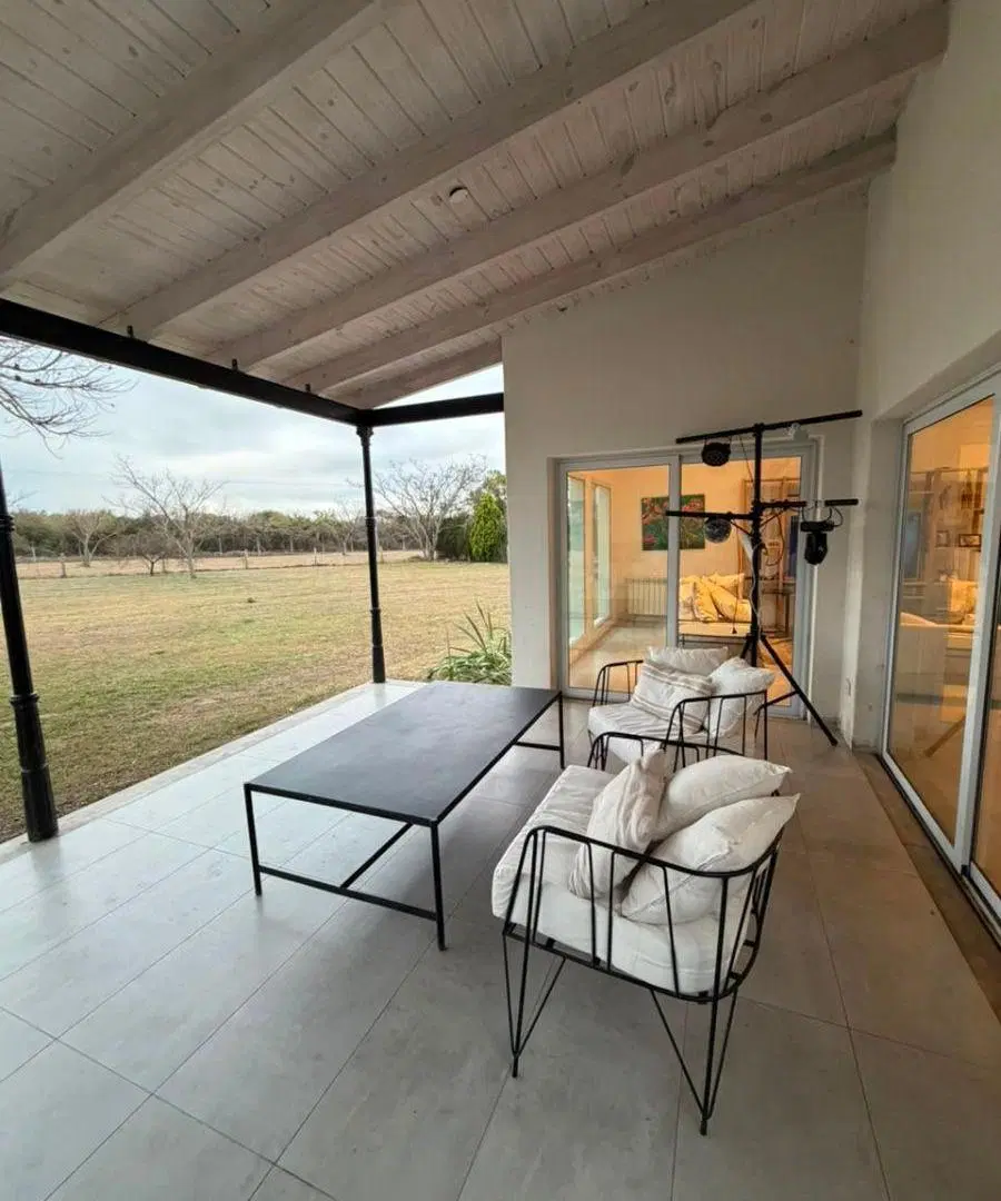Casa de 3 dormitorios en alquiler en Chacras Santa María 2