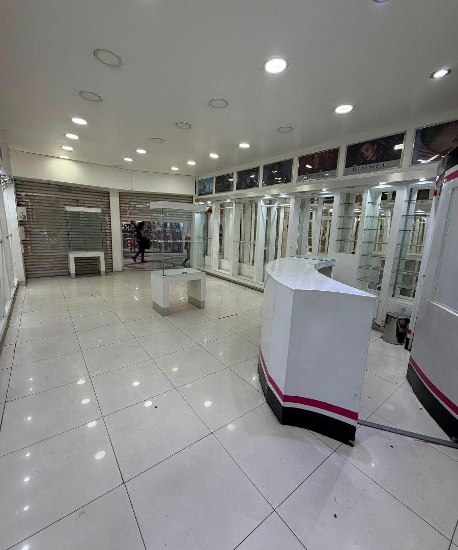 Foto de Local de 50 m² en alquiler en Centro Ciudad, imagen 2