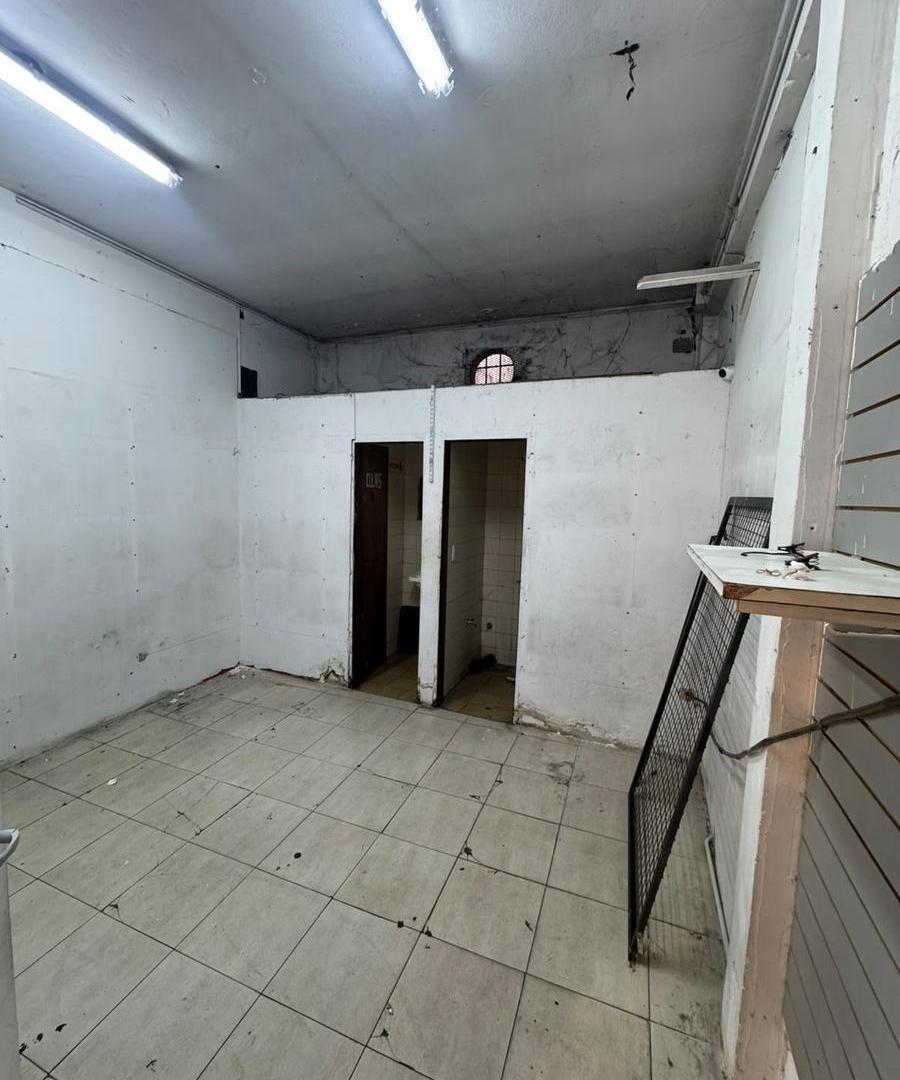 Foto de Local Comercial en Alquiler en Moron Centro, imagen 5