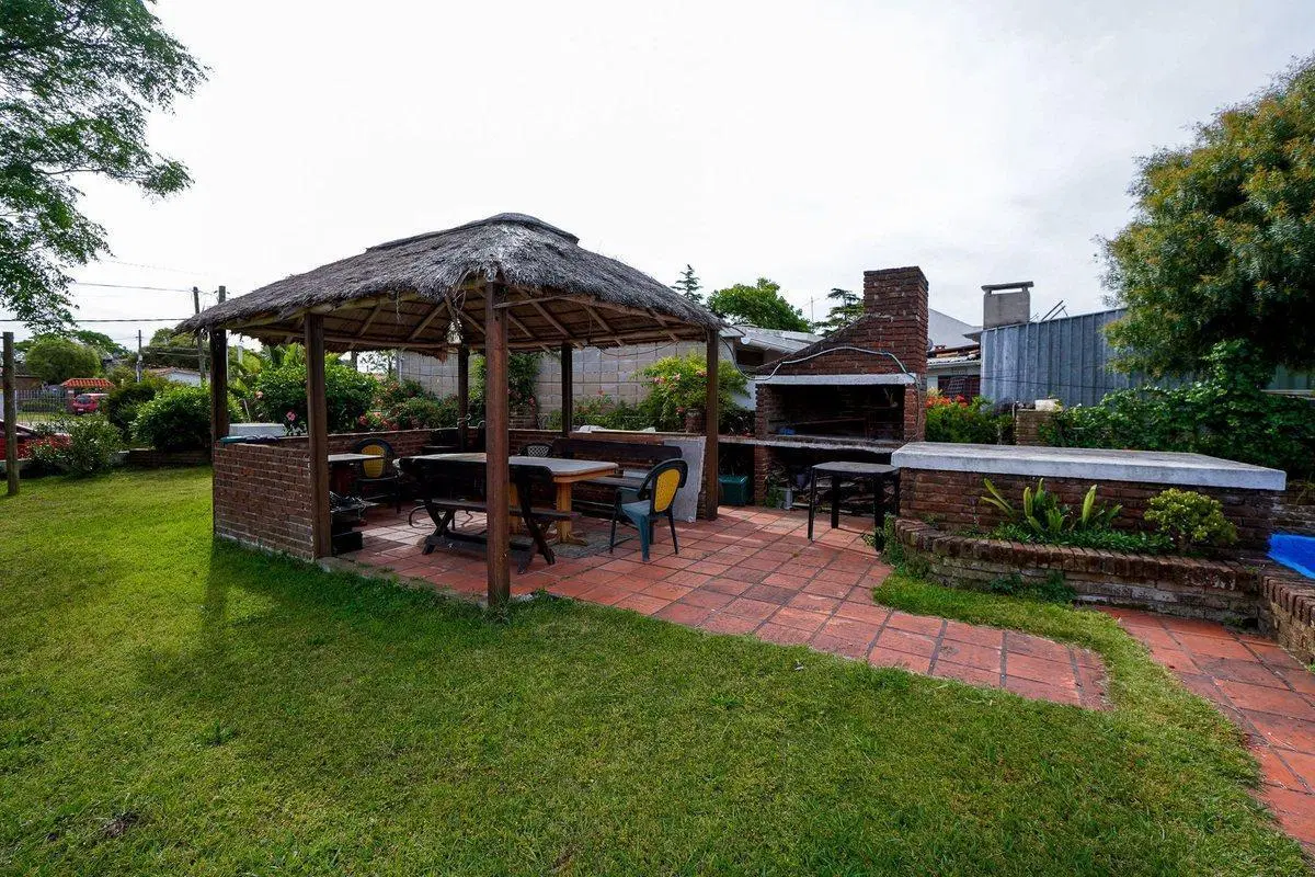 Venta Casa en Lagomar Sur con Piscina 5
