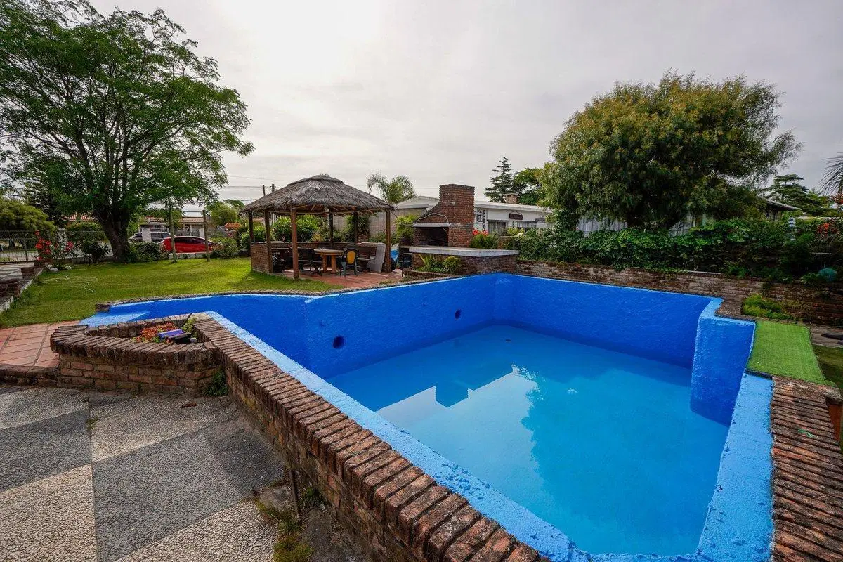 Venta Casa en Lagomar Sur con Piscina 3