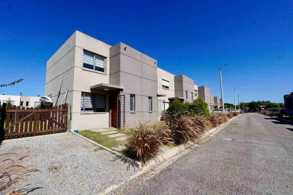 VENTA Casa 2 dor Barrio Priv. San Jose de Carrasco 1