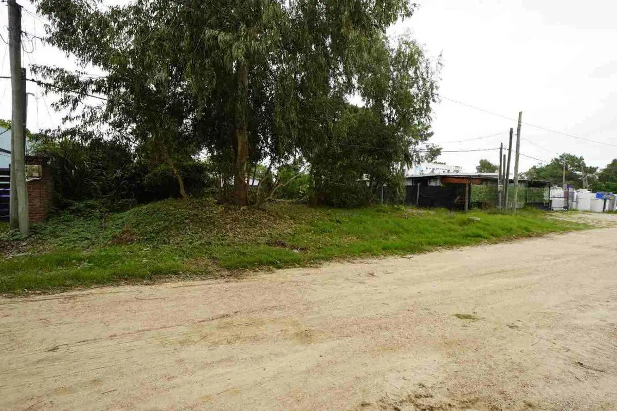 Venta terreno en El Pinar a metros Interbalnearia 3