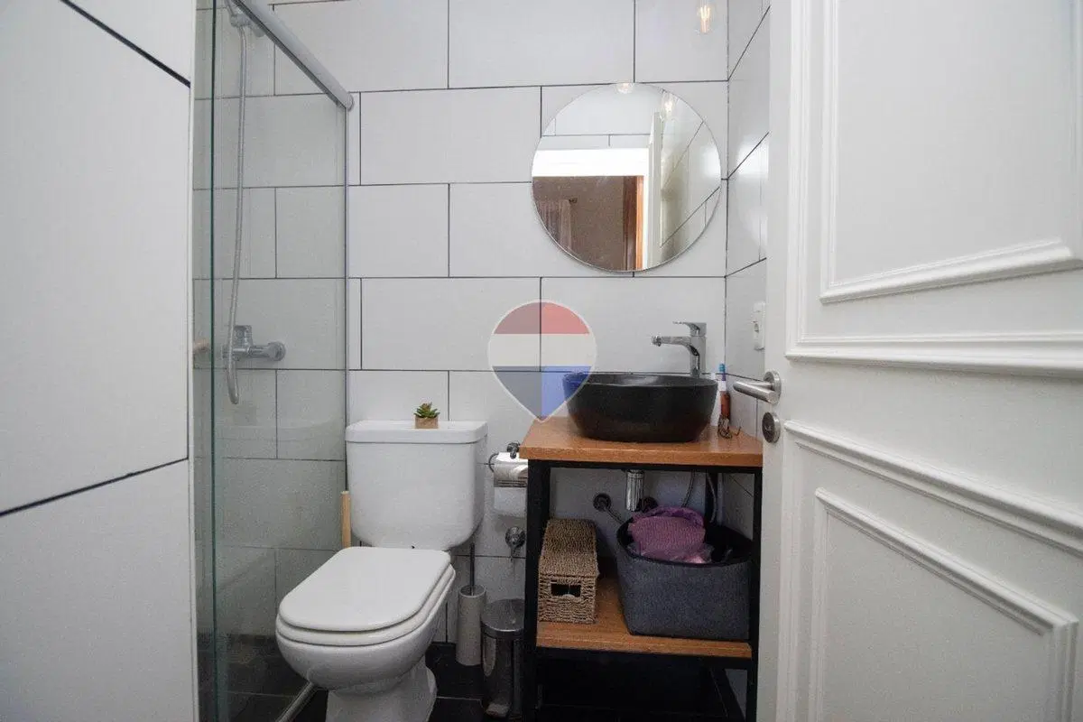 VENTA DE CASA MAS APTO POCITOS RECICLADA 3