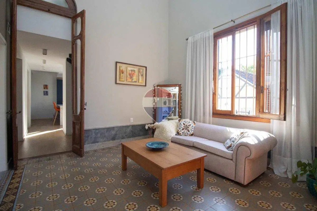 VENTA DE CASA MAS APTO POCITOS RECICLADA 3
