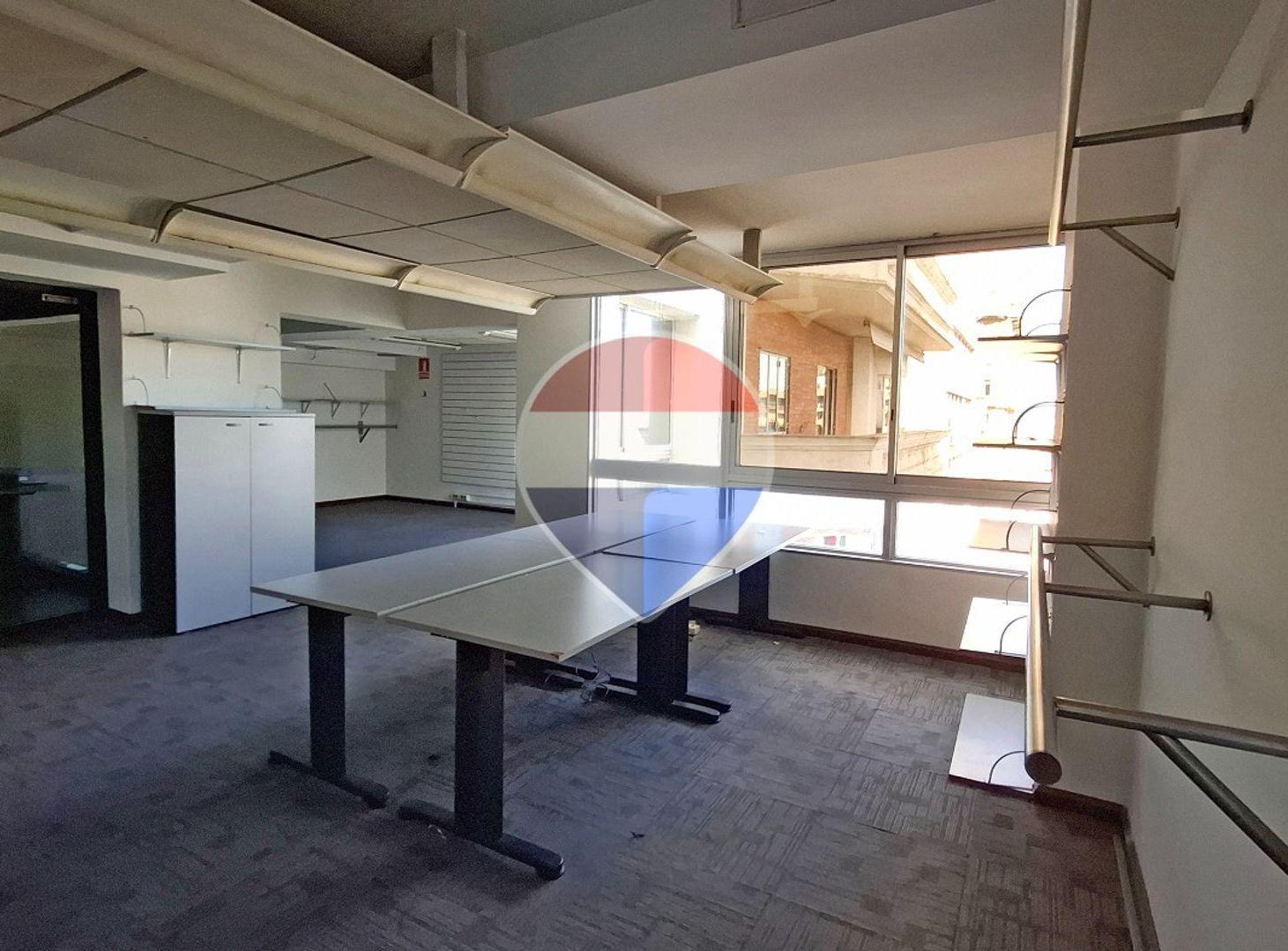Foto de Alquiler Oficina 573 m² | Plaza Independencia, imagen 2