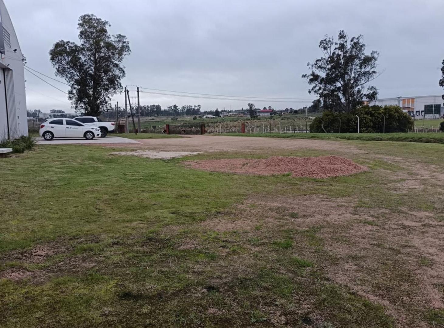 Foto de DEPOSITO LOGISTICO 1500mts RUTA 101, imagen 2