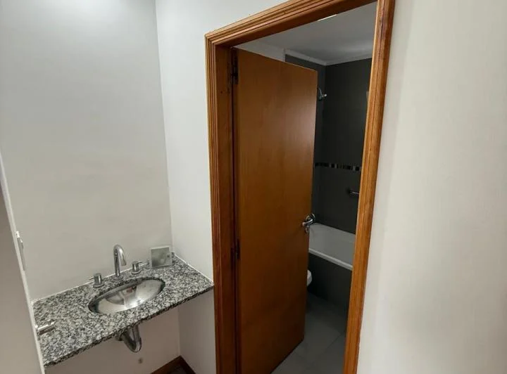 Departamento de 2 ambientes con cochera en Bernal Centro 5