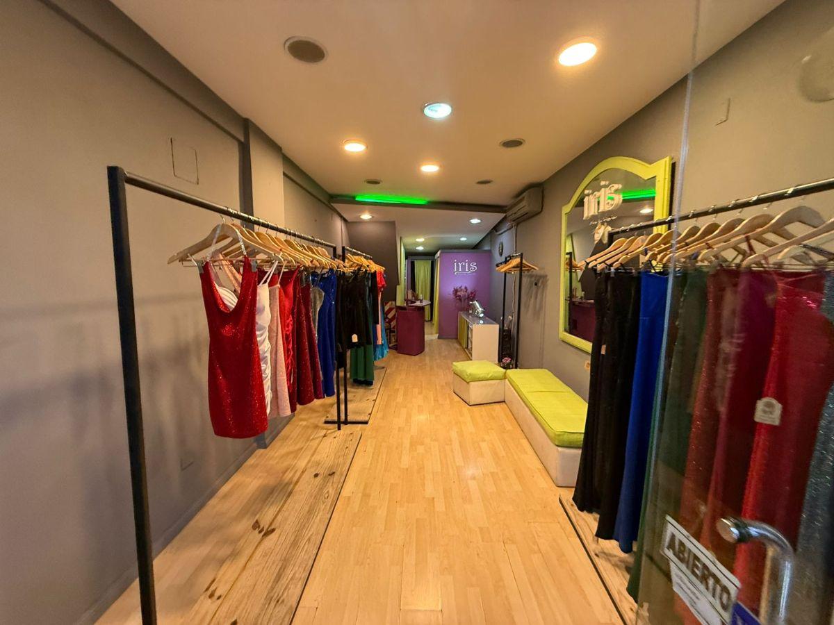 Foto de Local Comercial sobre la Peatonal de Rivadavia, imagen 2