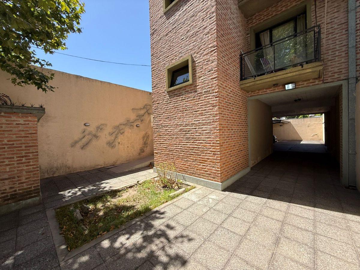 Foto de Departamento de 2 ambientes con cochera en Quilmes centro, imagen 4