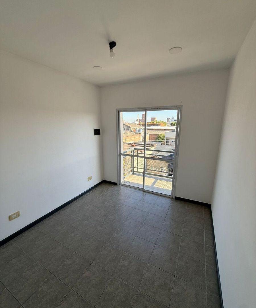 Foto de Departamento de 2 ambientes en Bernal Oeste, imagen 2