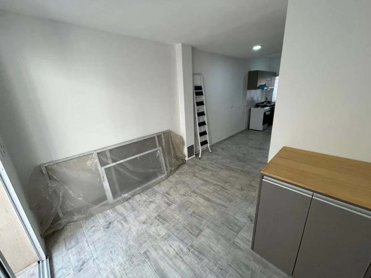 Departamento de 3 ambientes con cochera en Ezpeleta 1