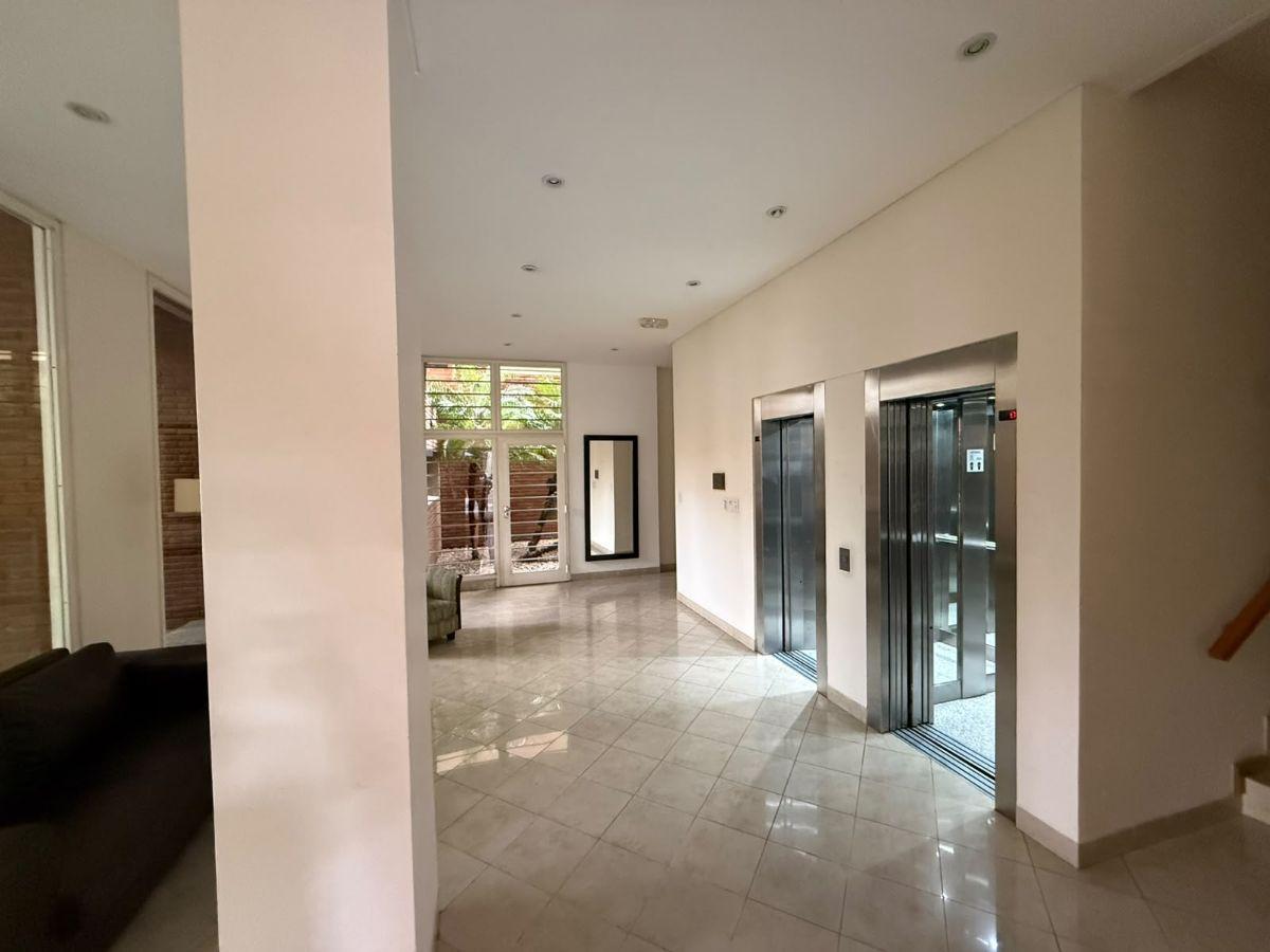 Foto de Departamento de 3 ambientes con cochera en las Torres de Brown, imagen 3