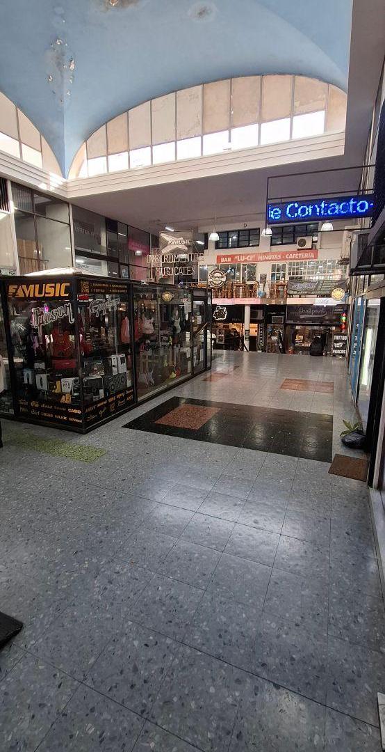 Foto de LOCAL COMERCIAL EN GALERIA SOBRE CENTRO COMERCIAL DE SAN ISIDRO, imagen 3