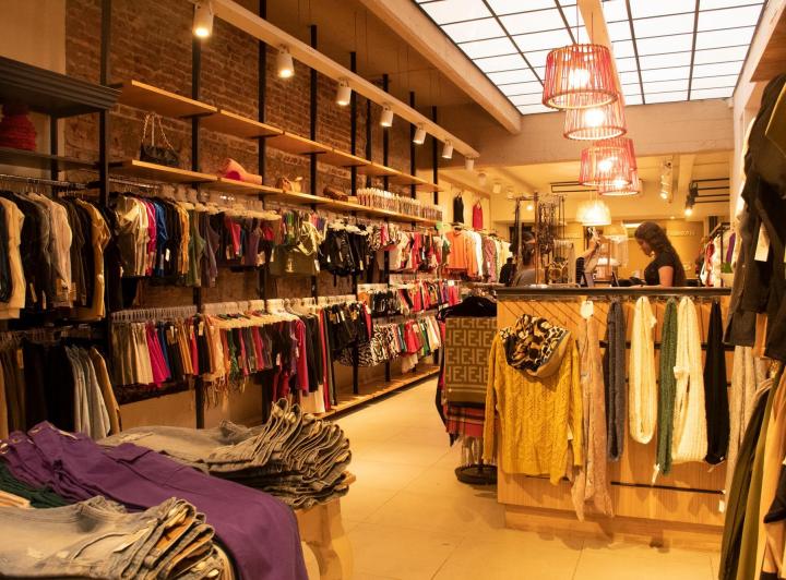 Foto de VENDE IMPORTANTE LOCAL PETAONAL RIVADAVIA, imagen 4