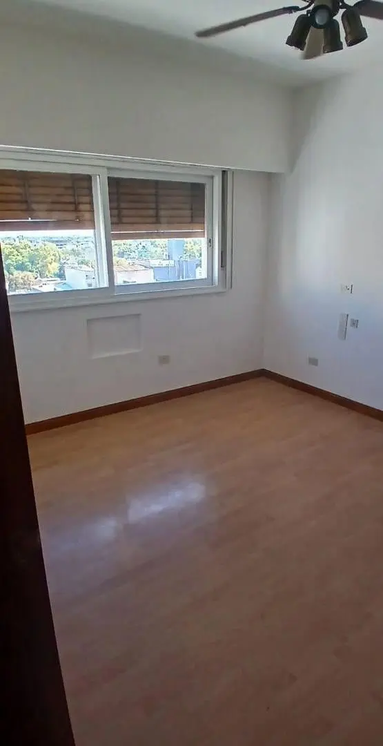 Impecable 3 Ambientes con Cochera y Baulera en el Corazón de Quilmes! 2