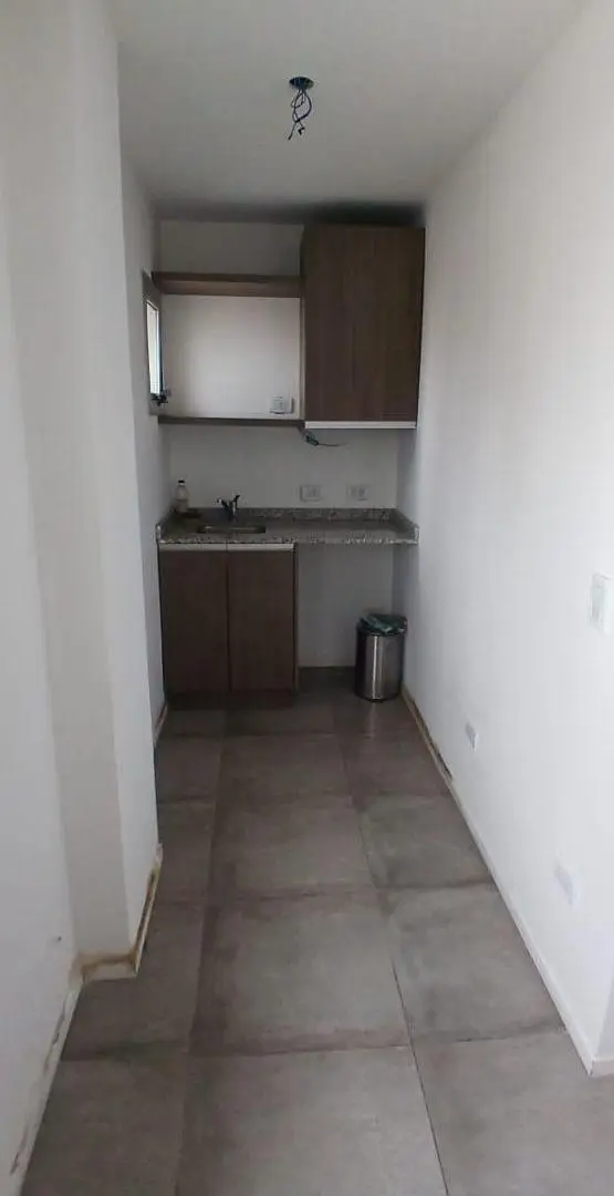 Excelente Oficina comercial de 60 m² en alquiler, Centro 2