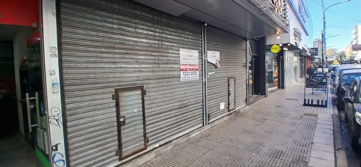 Local comercial con 114 m² en alquiler en Centro 1