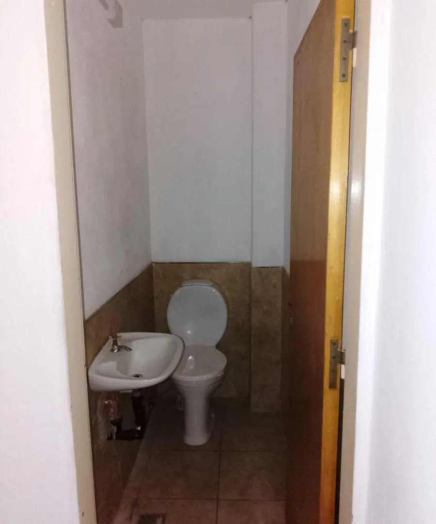 ALQUILER DE LOCAL COMERCIAL BARRIO JARDÍN. 1