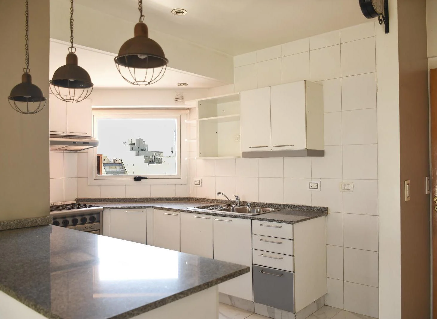 Foto de RESERVADO - Departamento 4 ambientes en venta apto crédito en Caballito, imagen 4