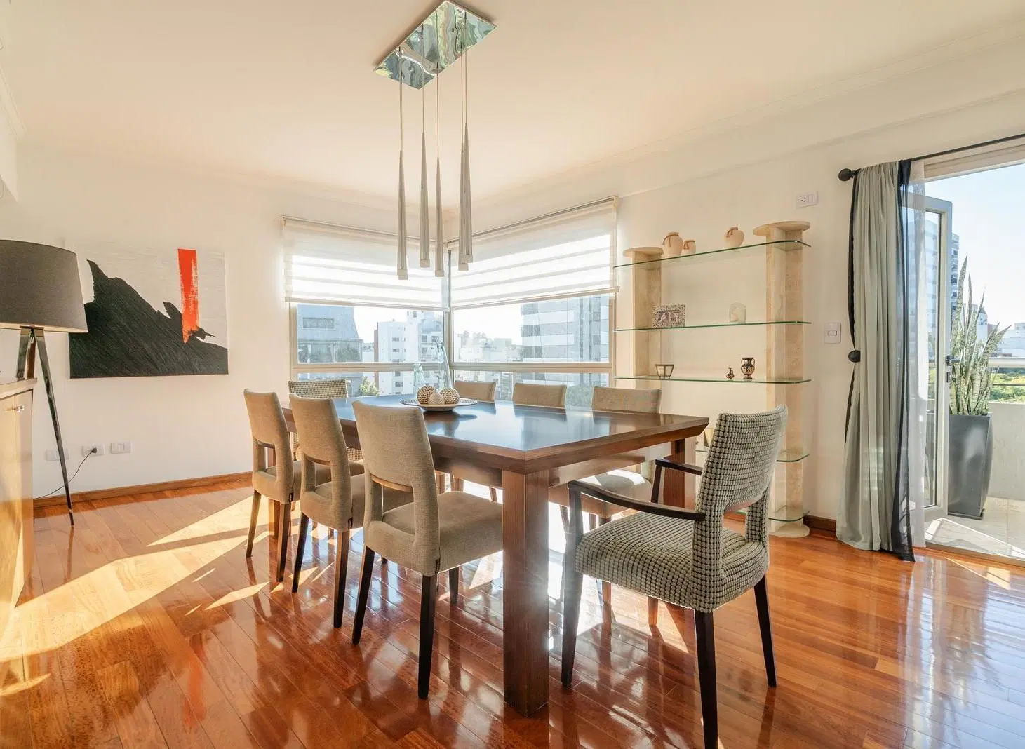 Piso alto en venta de 5 ambientes con amenities, baulera y cochera en Caballito 4