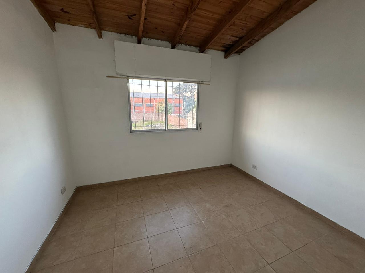 Foto de Duplex 3 Amb. en Alquiler en Barrio Trujuy - Moreno -, imagen 2