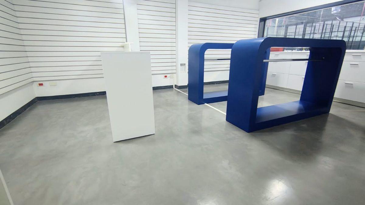 Foto de ALQUILER LOCAL COMERCIAL VENTA ROPA DEPORTIVA, imagen 5
