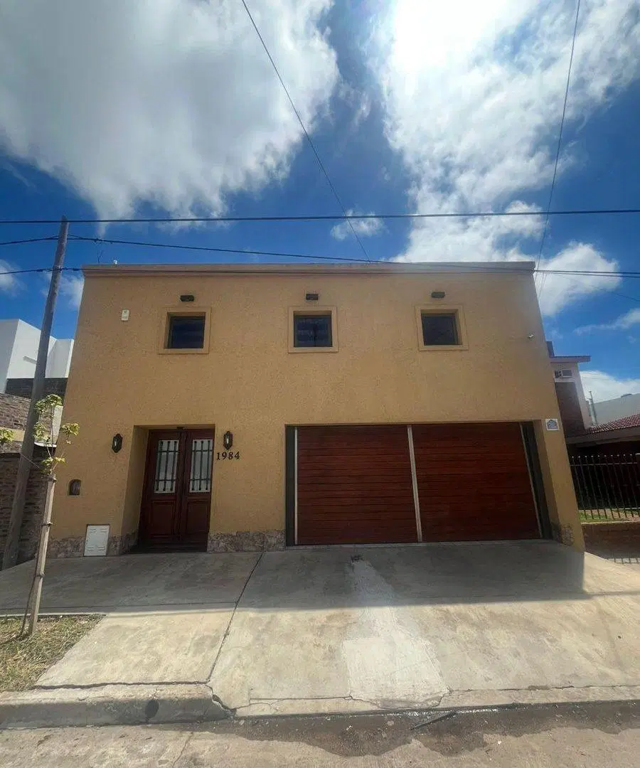 VENTA CASA 2 DORM. CON PILETA 2