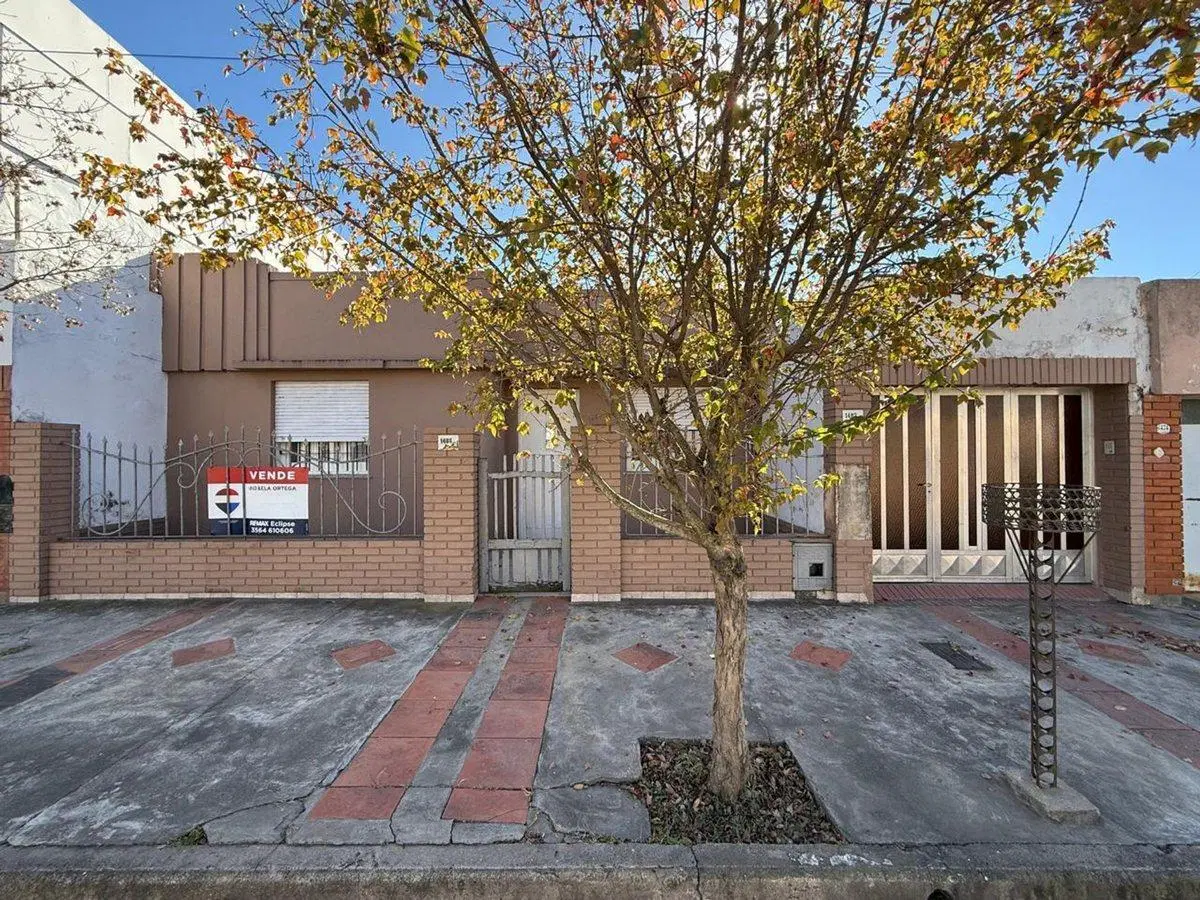 VENTA CASA 2 DORM + DEPTO,  BARRIO VELEZ SARSFIELD 4