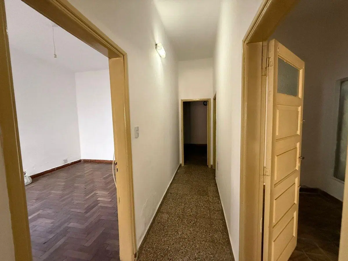 VENTA CASA, 2 DORMITORIOS, BARRIO ITURRASPE 5