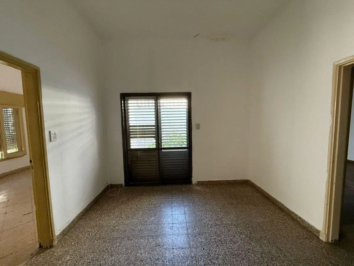 VENTA CASA, 2 DORMITORIOS, BARRIO ITURRASPE 4