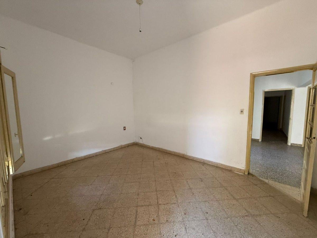 VENTA CASA, 2 DORMITORIOS, BARRIO ITURRASPE