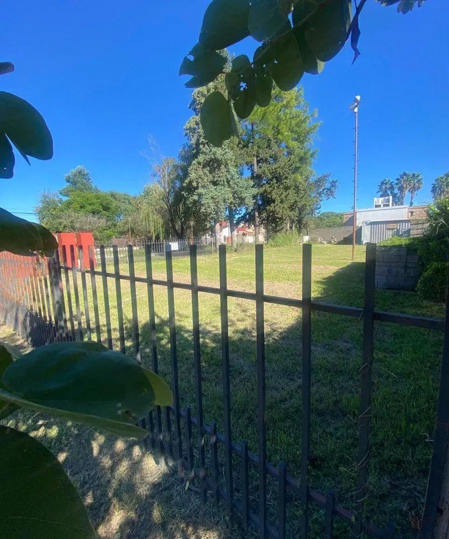 SE VENDE TERRENO EN ESQUINA B° ALTOS del PRADO 4