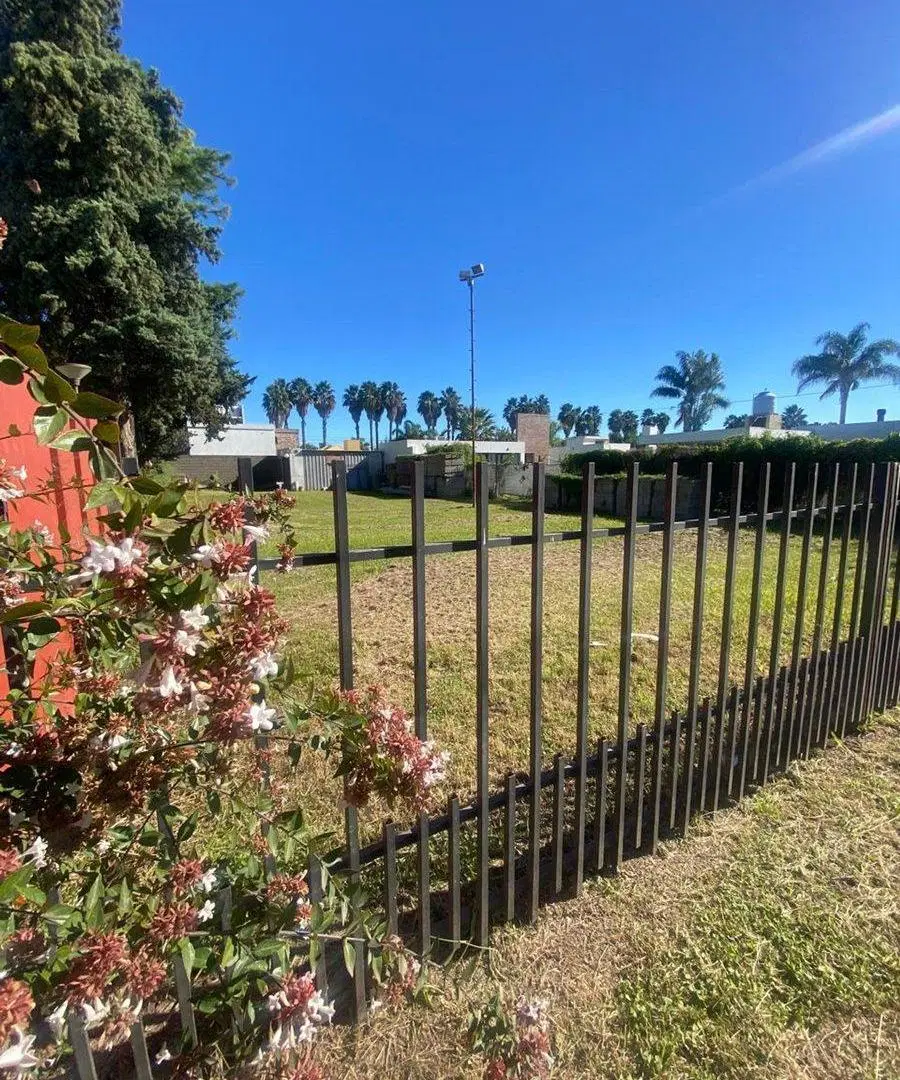 SE VENDE TERRENO EN ESQUINA B° ALTOS del PRADO 2