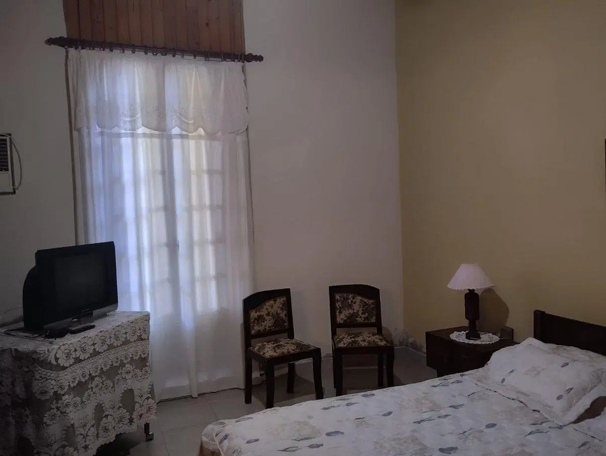 VENTA CASA 4 HABITACIONES, BARRIO CATEDRAL 5