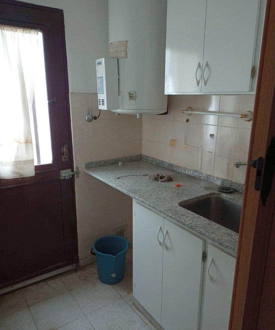 CASA EN VENTA 3 DORMITORIOS EN LAS VARILLAS.