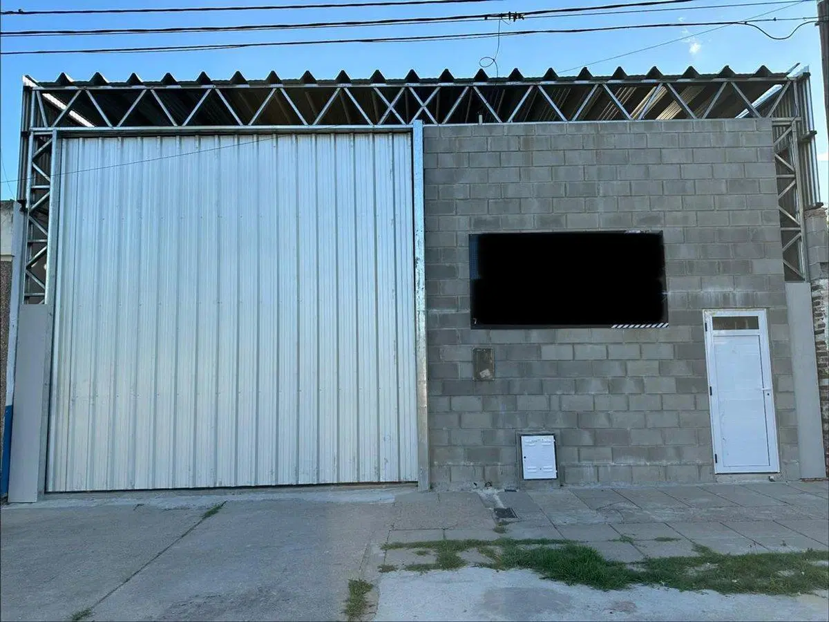 VENTA GALPÓN SOBRE BV. 9 DE JULIO 4
