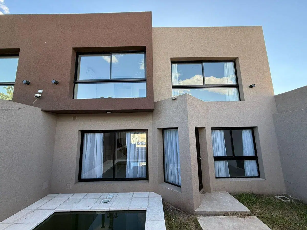 VENTA DUPLEX, 3 HABITACIONES, ZONA NORTE. 3