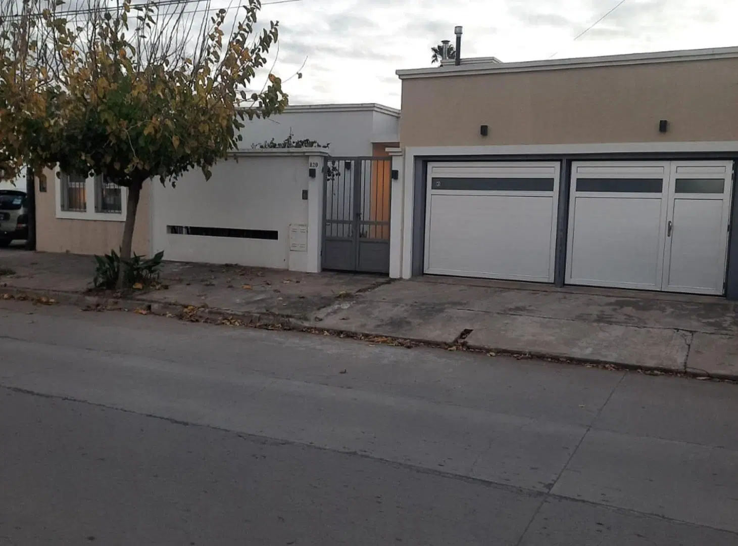 VENTA CASA, 3 DORMITORIOS, BARRIO SARMIENTO 4