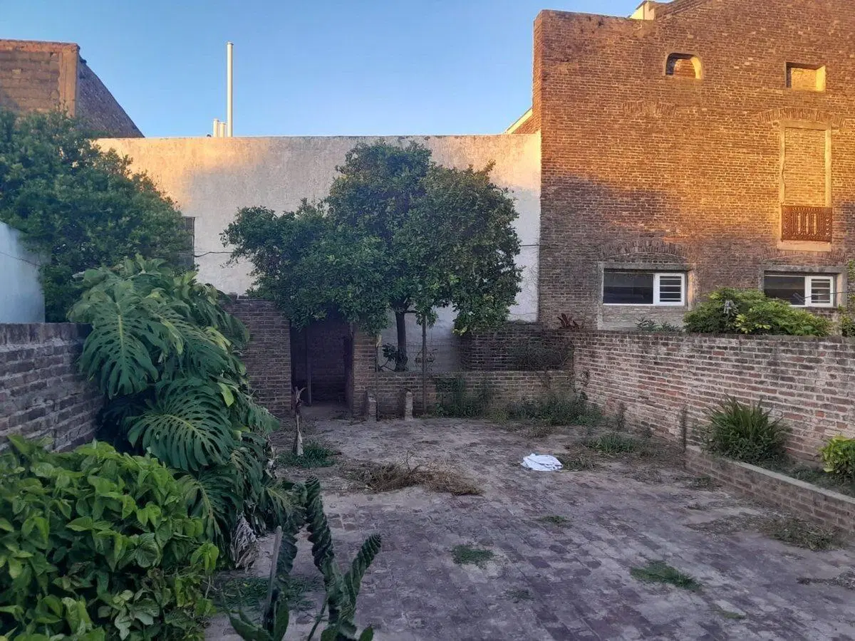 VENTA CASA 2 HABITACIONES BARRIO CATEDRAL 2