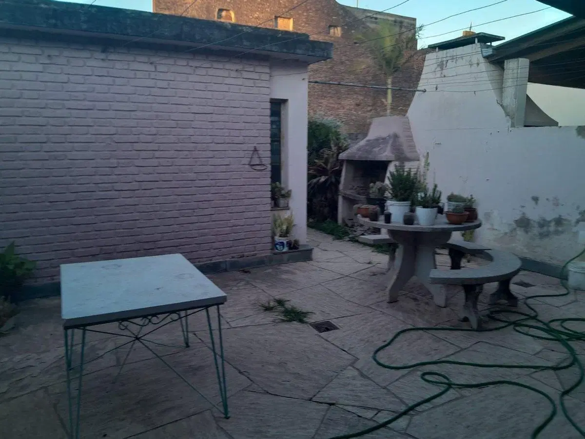VENTA CASA 2 HABITACIONES BARRIO CATEDRAL 3