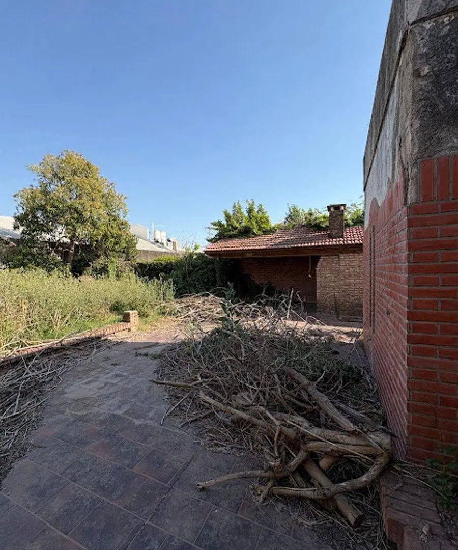 VENTA CASA 3 DORMITORIOS BARRIO SARMIENTO 4
