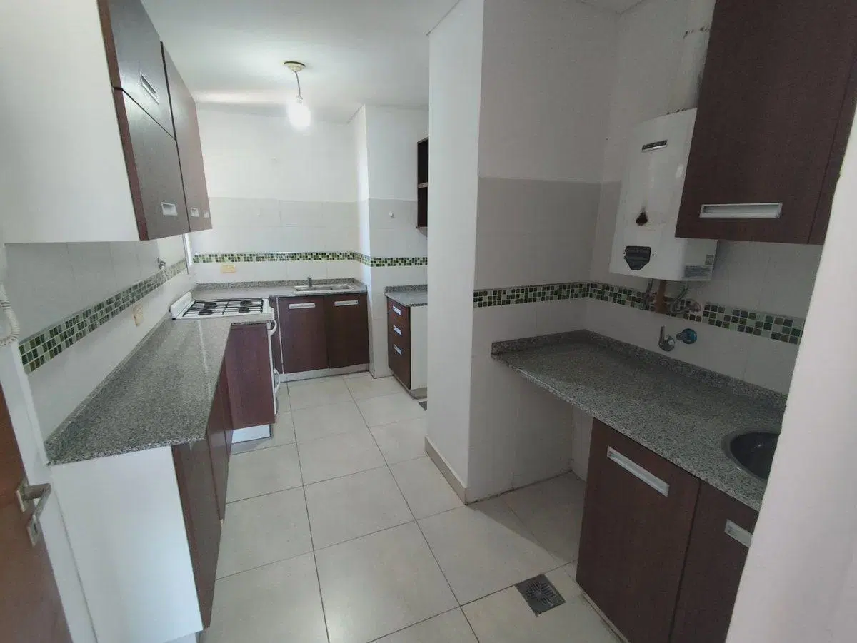 DEPARTAMENTO CENTRICO, 2 DORMITORIOS. 3