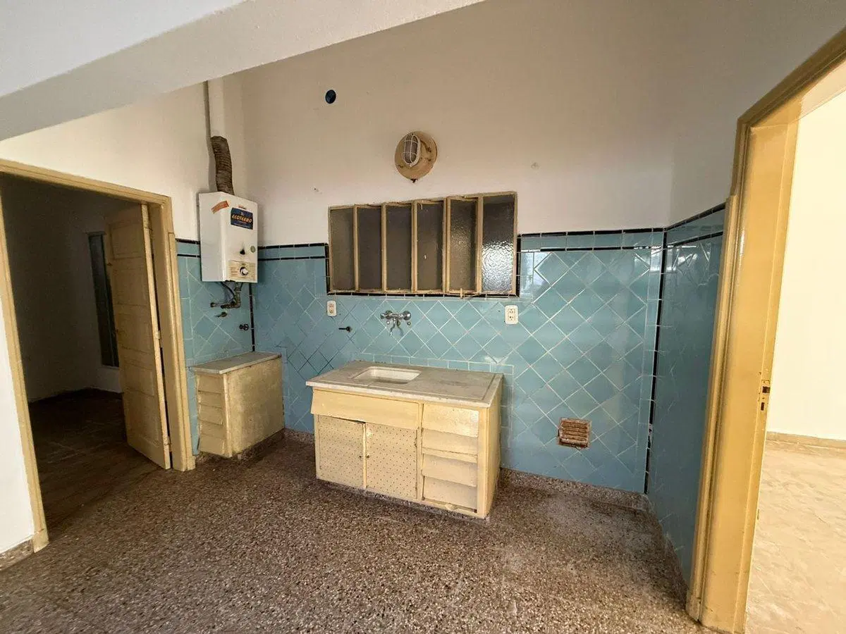 VENTA CASA, 2 DORMITORIOS, BARRIO ITURRASPE! 2