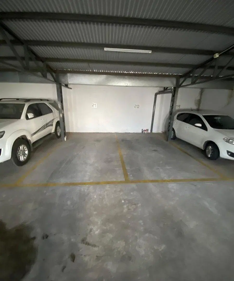 SE VENDEN COCHERAS EN PLENO CENTRO 4