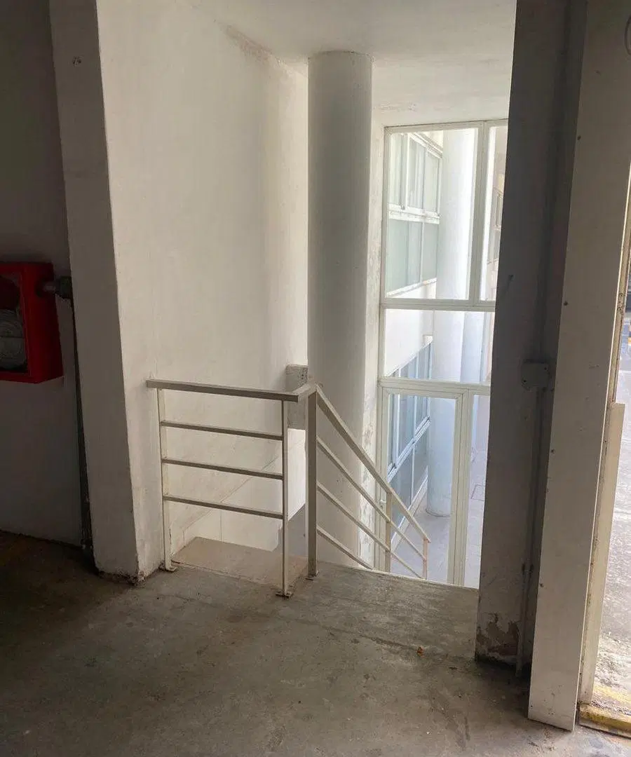 SE VENDEN COCHERAS EN PLENO CENTRO 3