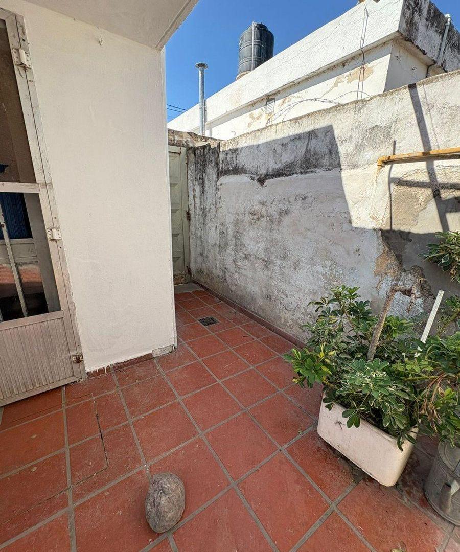 VENTA CASA 2 DORMITORIOS Y QUINCHO - B° 2 HERMANOS